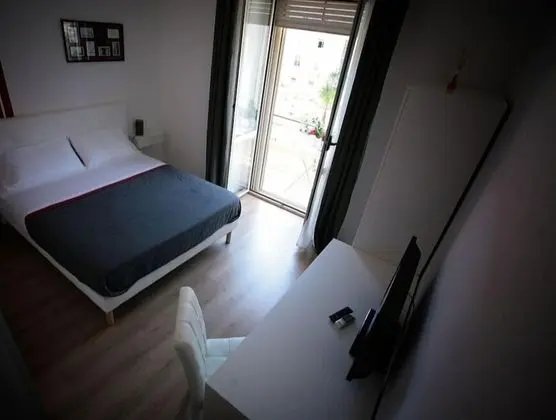 Tek Büyük Yataklı Oda