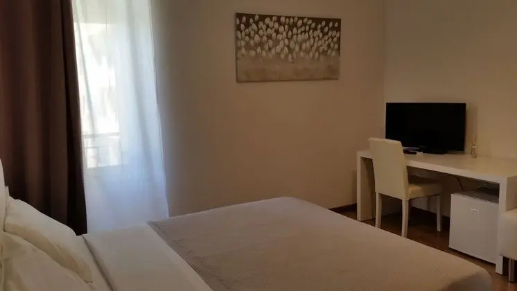 Üç Kişilik Oda