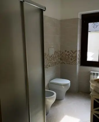 Tek Büyük Yataklı Oda, Ortak Banyo (Albicocca)