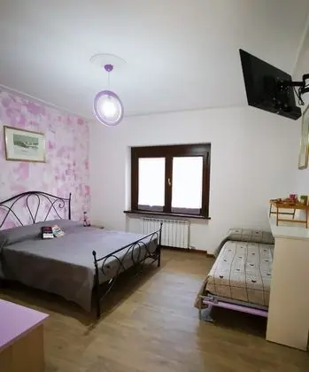 Üç Kişilik Oda, Özel Banyo (Glicine)