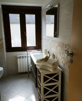 Üç Kişilik Oda, Özel Banyo (Glicine)