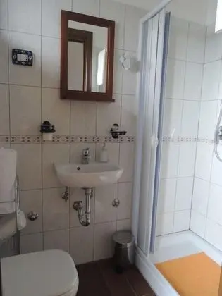 Economy Tek Büyük Yataklı Oda