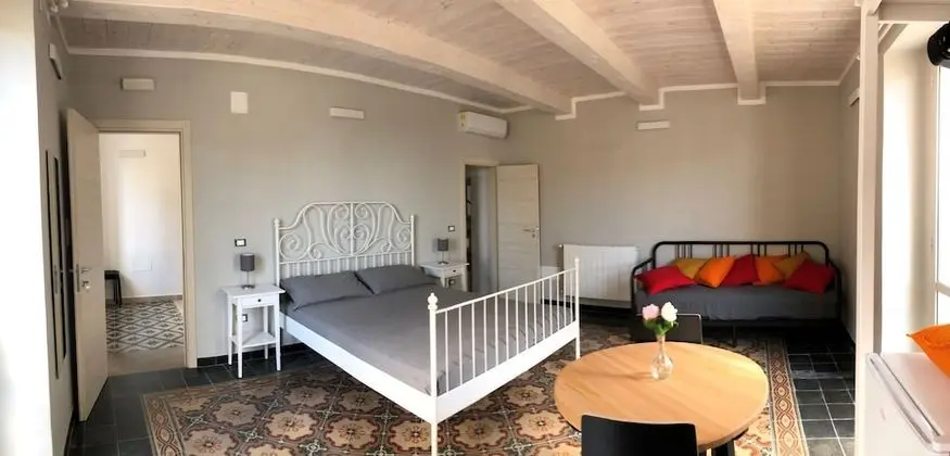 Oda, 1 Büyük (Queen) Boy Yatak ve Çekyat (I Pensatori)