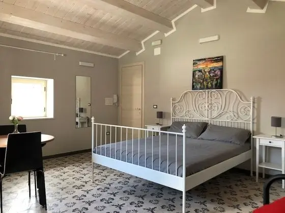 Oda, 1 Büyük (Queen) Boy Yatak ve Çekyat (I Sognatori)