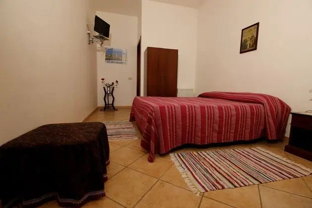 Tek Büyük veya İki Ayrı Yataklı Oda