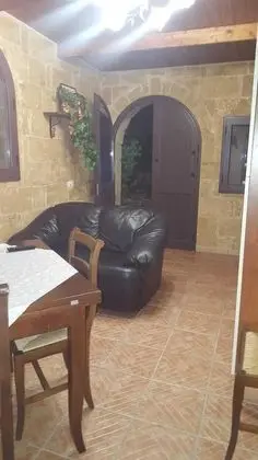 Apart Daire, 2 Yatak Odası, Sigara İçilmez