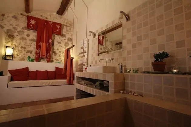 Tek Büyük Yataklı Oda (La Terrasse)