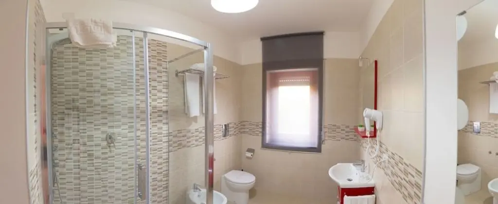 Tek Büyük veya İki Ayrı Yataklı Oda (Orchidea)