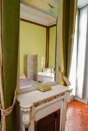 Romantic Tek Büyük Yataklı Oda (La Romantique)