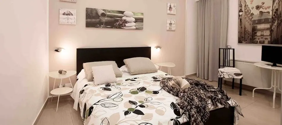 Deluxe Tek Büyük Yataklı Oda, Özel Banyo (Violino)