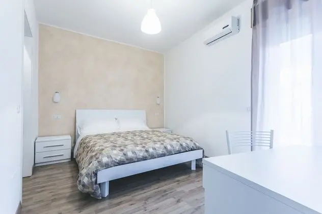Basic Tek Büyük Yataklı Oda