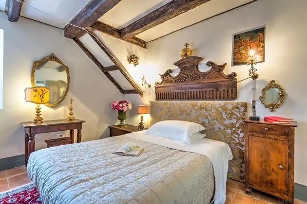 Tek Büyük Yataklı Oda, Ortak Banyo