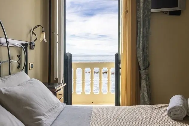 Superior Tek Büyük Yataklı Oda, Deniz Manzaralı