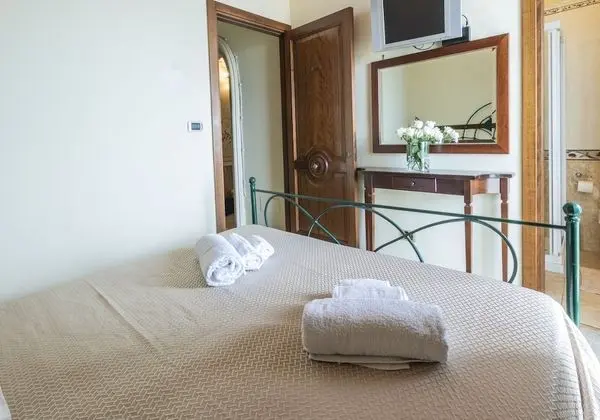 Superior Tek Büyük Yataklı Oda, Deniz Manzaralı