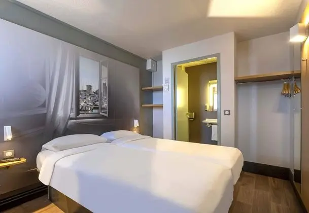 Tek Büyük Yataklı Oda, Engellilere Uygun, Sigara İçilmez