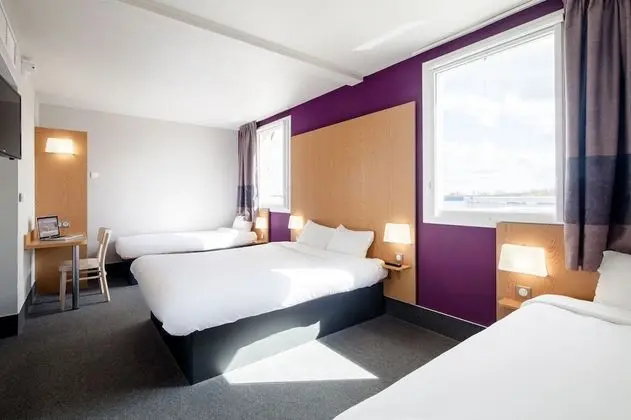 Dört Kişilik Oda, Sigara İçilmez