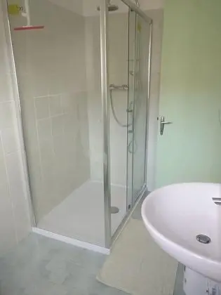 Standard Tek Büyük Yataklı Oda (Verde)
