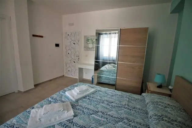 Classic Tek Büyük Yataklı Oda