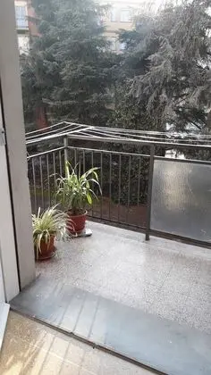 Tek Büyük veya İki Ayrı Yataklı Oda, Ortak Banyo