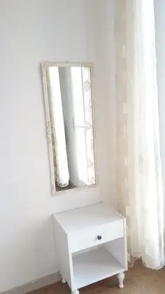 Tek Büyük veya İki Ayrı Yataklı Oda, Ortak Banyo