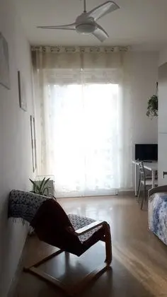 Tek Büyük veya İki Ayrı Yataklı Oda, Ortak Banyo