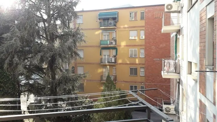 Tek Büyük veya İki Ayrı Yataklı Oda, Ortak Banyo