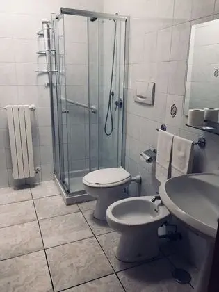 Büyük Yataklı Tek Kişilik Oda