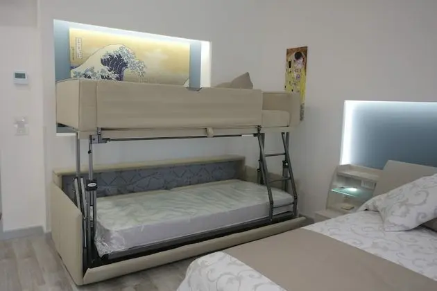 Deluxe Dört Kişilik Oda