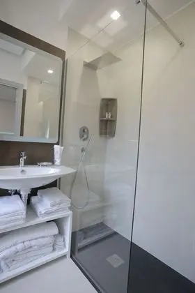 Deluxe Dört Kişilik Oda