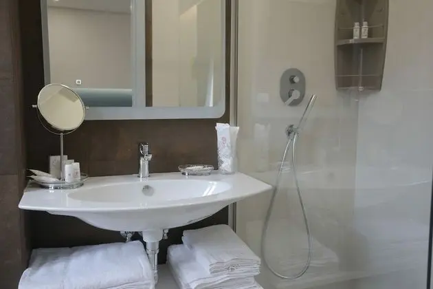 Deluxe Dört Kişilik Oda