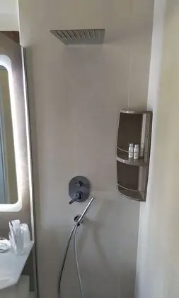 Deluxe Dört Kişilik Oda