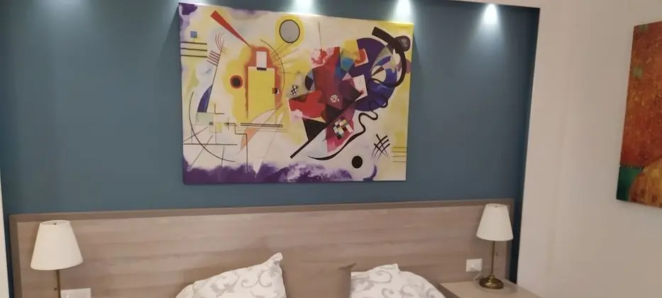 Deluxe Tek Büyük Yataklı Oda, Kısmi Deniz Manzaralı