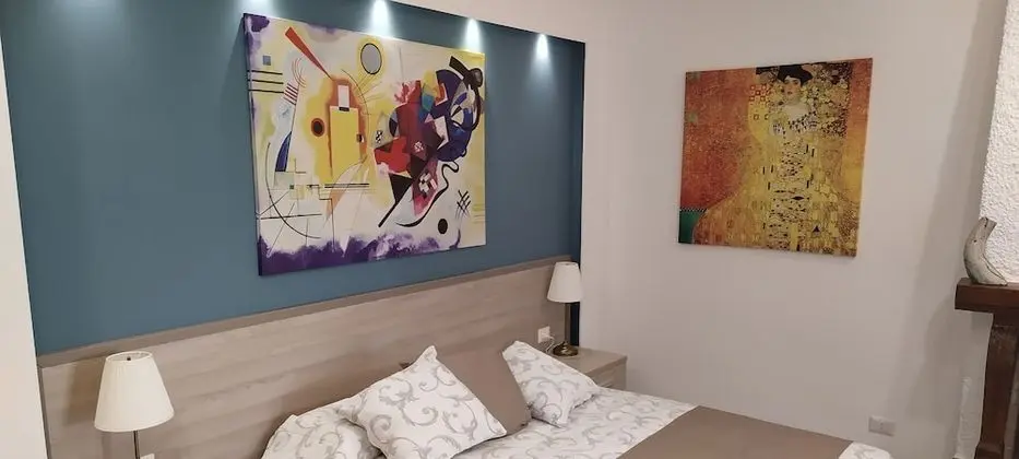 Deluxe Tek Büyük Yataklı Oda, Kısmi Deniz Manzaralı