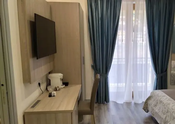 Deluxe Tek Büyük Yataklı Oda, Tepe Manzaralı