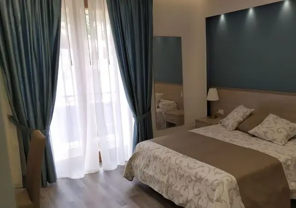 Deluxe Tek Büyük Yataklı Oda, Tepe Manzaralı