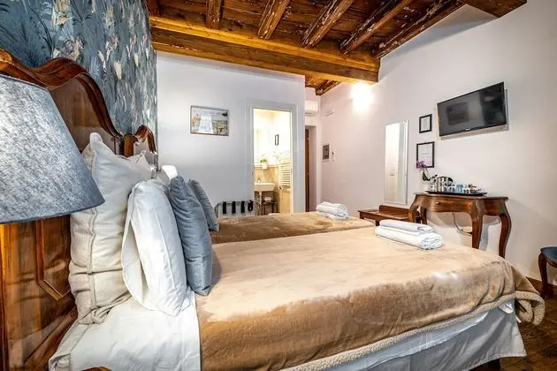 Comfort Tek Büyük Yataklı Oda