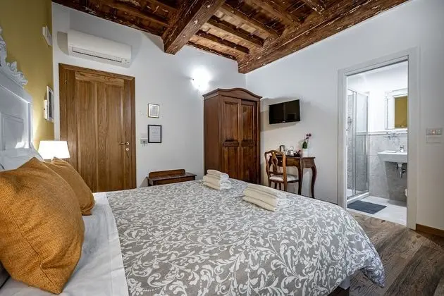 Comfort Tek Büyük Yataklı Oda