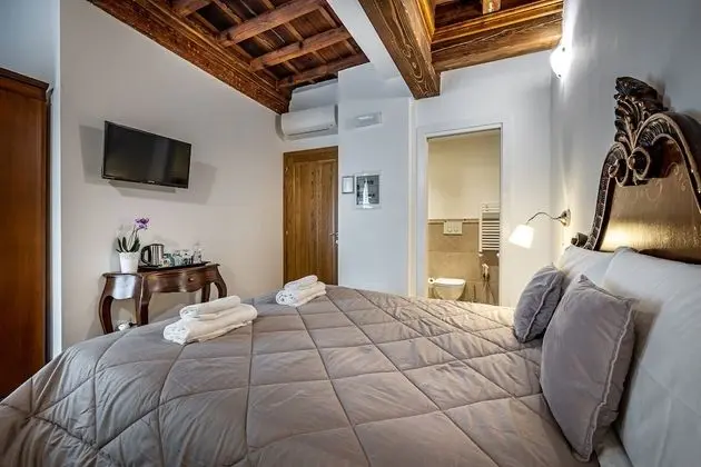 Comfort Tek Büyük Yataklı Oda