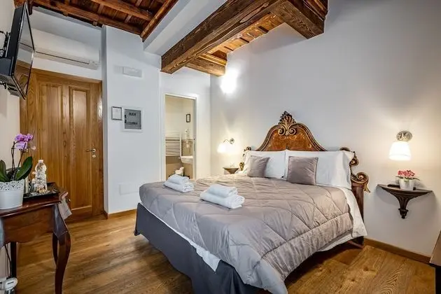 Comfort Tek Büyük Yataklı Oda