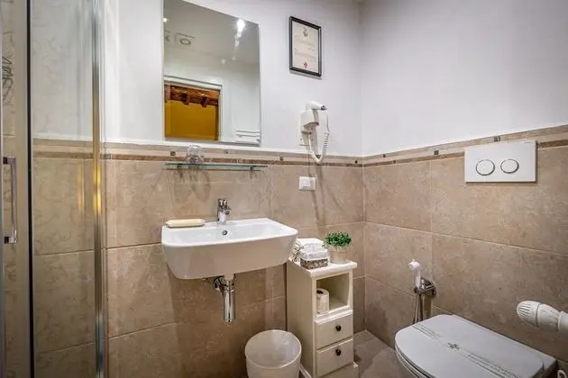 Comfort Tek Büyük Yataklı Oda