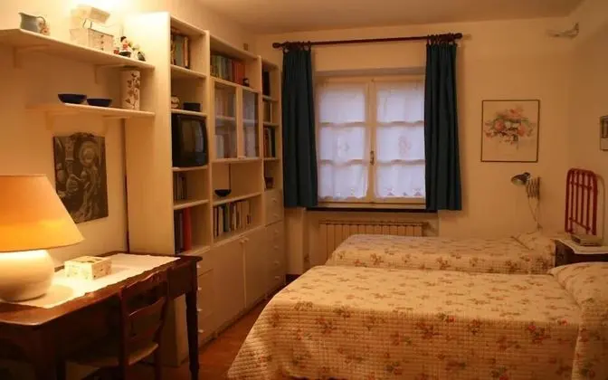 Comfort Tek Büyük veya İki Ayrı Yataklı Oda