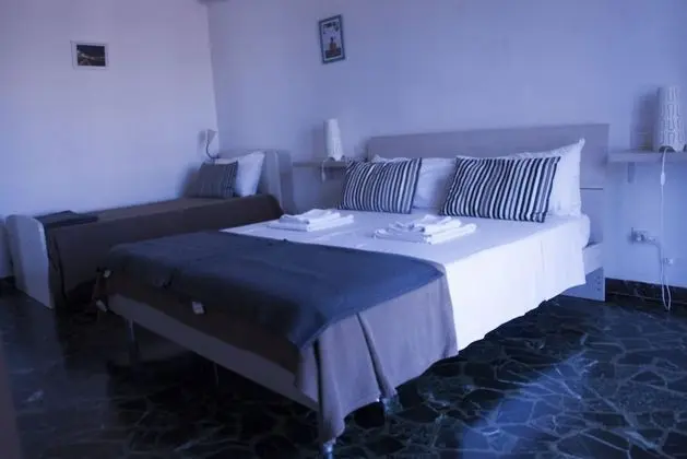 Üç Kişilik Oda (Bagno esterno, appartamento condiviso)