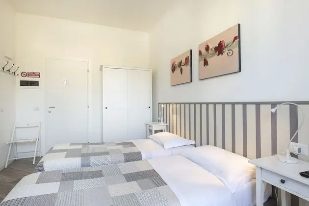 Tek Büyük veya İki Ayrı Yataklı Oda, Teras