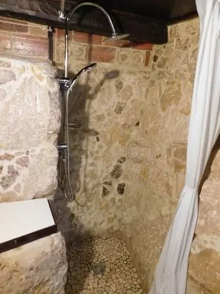 Tek Büyük veya İki Ayrı Yataklı Oda, Teras