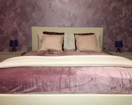 Tek Büyük Yataklı Oda, Ortak Banyo