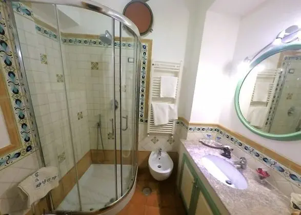 Standard Tek Büyük veya İki Ayrı Yataklı Oda