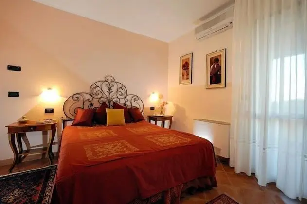 Comfort Tek Büyük Yataklı Oda