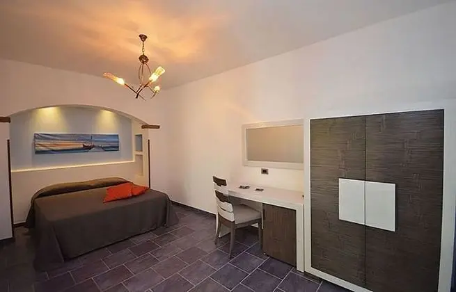 Süit, 2 Yatak Odası, Bahçe Manzaralı