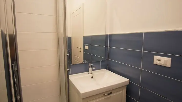 İki Ayrı Yataklı Oda, 2 Tek Kişilik Yatak, Ortak Banyo