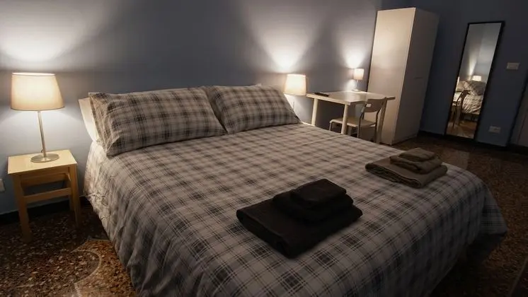 Tek Büyük Yataklı Oda, Ortak Banyo